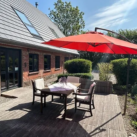 In With Terrace Schaalby